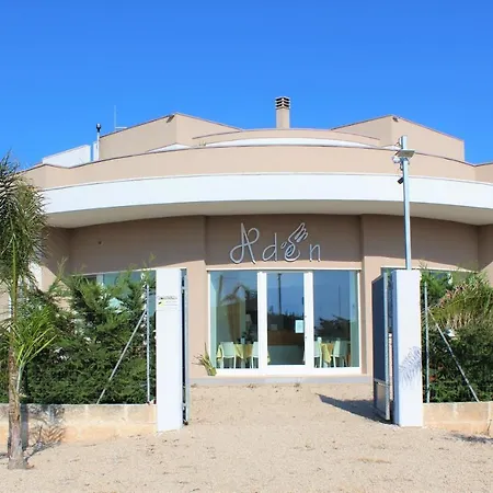 לינה וארוחת בוקר Aden Salento 4*