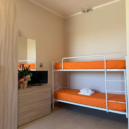 לינה וארוחת בוקר Aden Salento