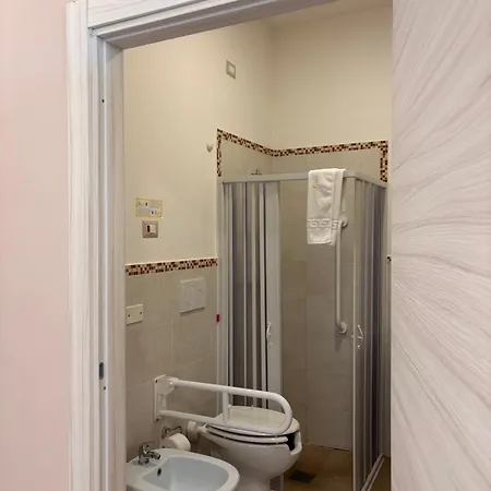 לינה וארוחת בוקר Aden Salento 4*