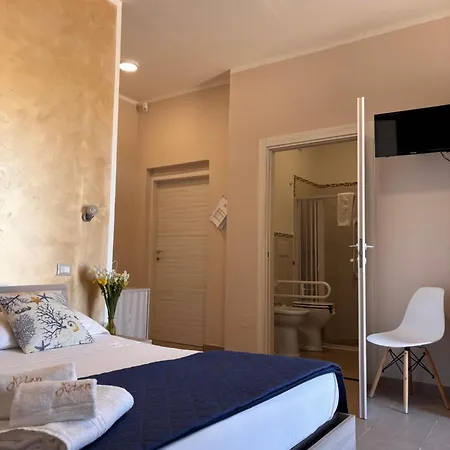 Aden Salento לינה וארוחת בוקר סאניקולה