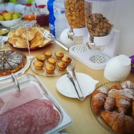 Alojamento de Acomodação e Pequeno-almoço Aden Salento