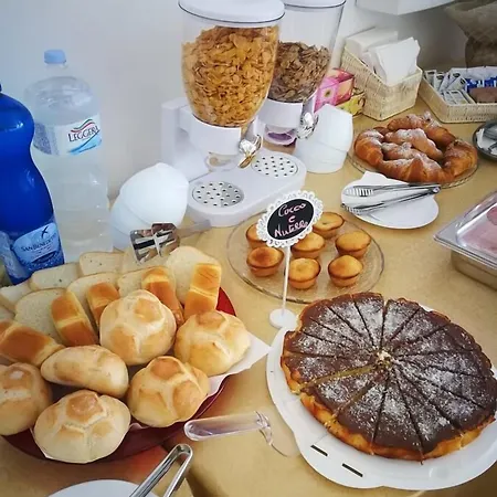 Aden Salento Alojamento de Acomodação e Pequeno-almoço 3*