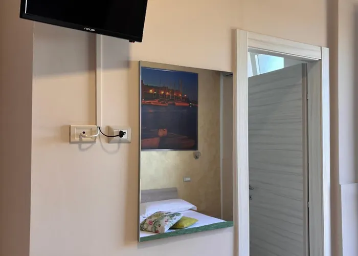 Aden Salento לינה וארוחת בוקר