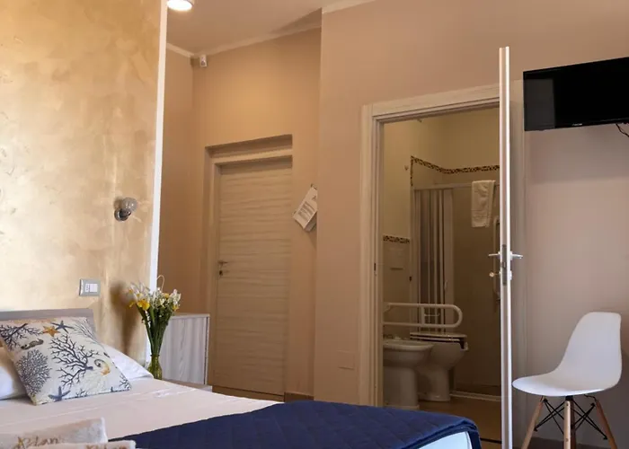 Aden Salento לינה וארוחת בוקר סאניקולה