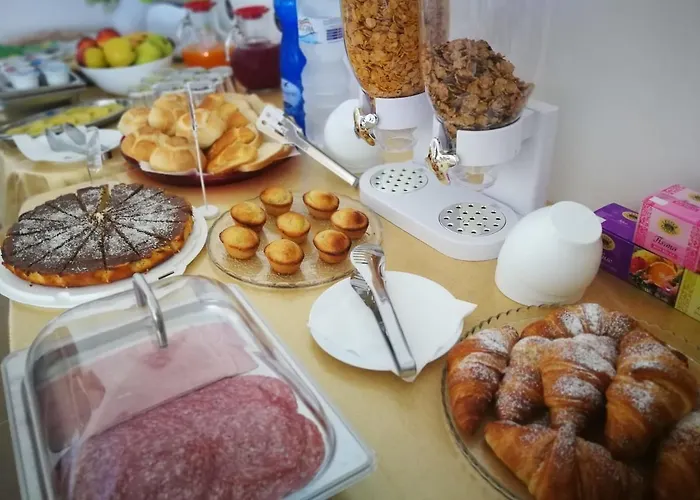 לינה וארוחת בוקר Aden Salento