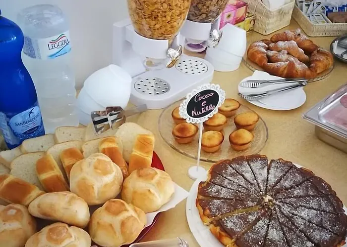 Aden Salento לינה וארוחת בוקר 3*