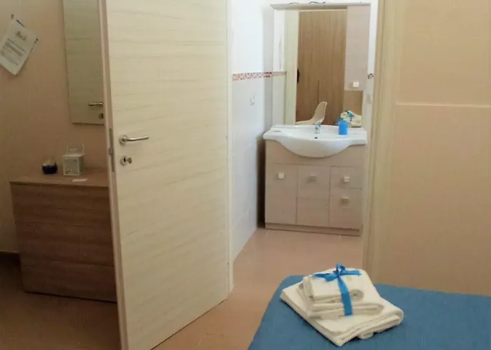 Aden Salento לינה וארוחת בוקר 3*